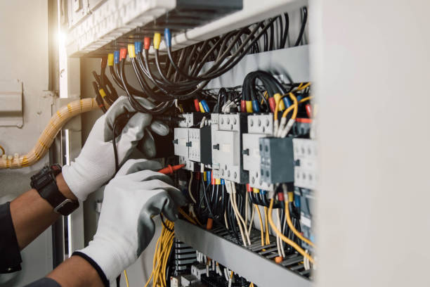 Best Licensed Electrician  in Moon Lake, FL